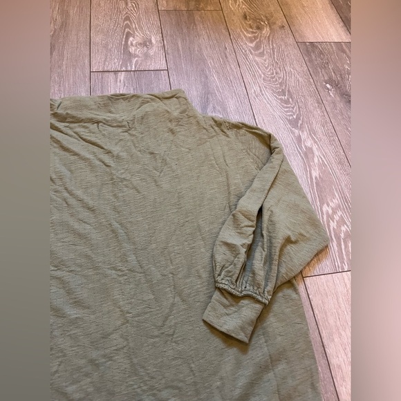 We the Free Green Oversized Tunic Dress Top Size Small wide neck - Picture 5 of 6